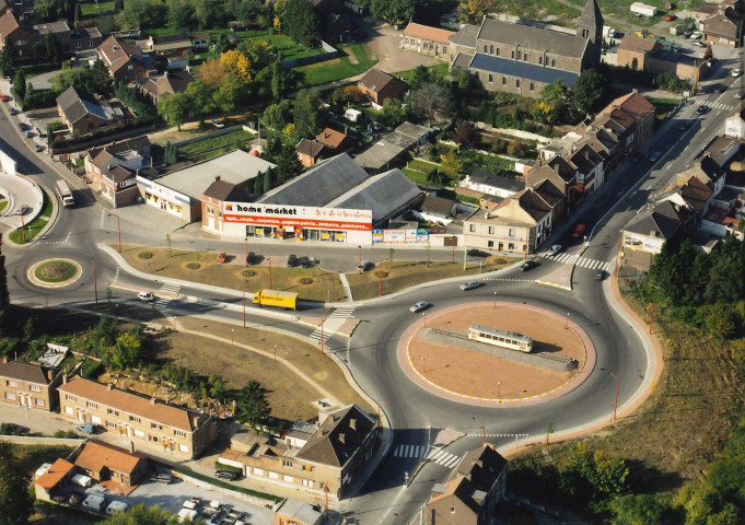 Châtelet. Châtelineau. Giratoire "du Cora". Chaussée de Gilly.