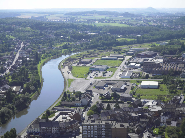 Sambreville. Tamines. Zoning commercial.