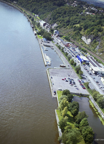 Huy. Tihange. Port de plaisance de Corphalie.