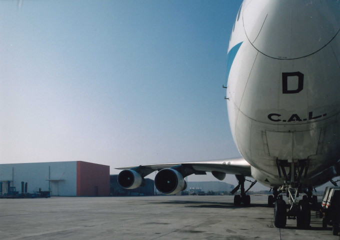 Grace-Hollogne. Bierset. Activités commerciales. Avion et hangar "frest" de la C.A.L.