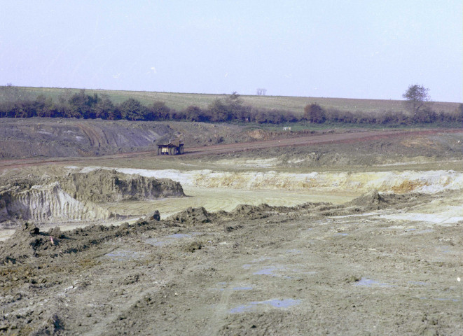 Strépy-Bracquegnies et Thieu. Construction de l'ascenseur funiculaire.