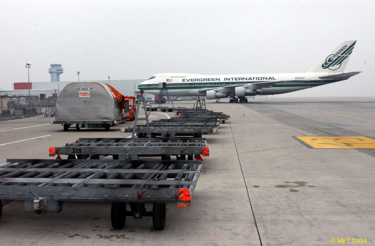 Grace-Hollogne. Aéroport de Bierset. Avions sur le tarmac.