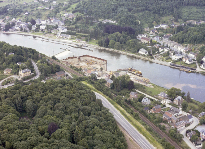 Profondeville. La Meuse.