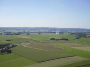 Sainte-Ode. Flamierge. RN4. Parc d'éoliennes.