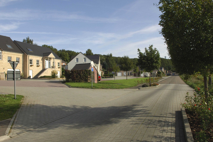 Plombières. Gemmenich. Route des Trois Bornes.