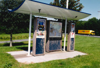 Fernelmont. Franc-Warêt. Aire de repos de l'E42 vers Liège. Relais information services (RIS).