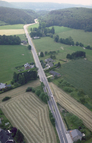 Rochefort. Han-sur-Lesse. RN86.