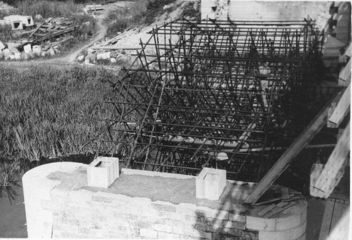 Construction du pont sur l'Ourthe