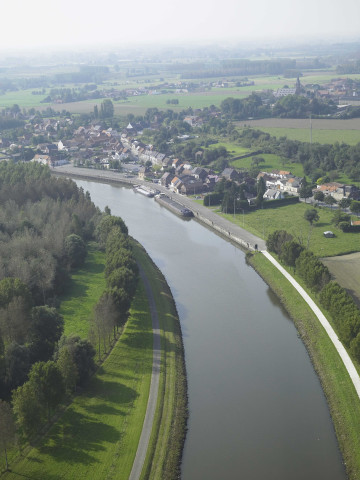 Brunehaut. Bléharies. Quais de l'Escaut.