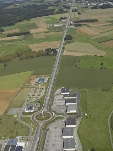 Messancy. Wolkrange. RN81. Giratoires du triangle et du bambou bar.