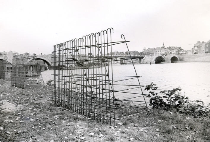 Vues de la reconstruction du pont