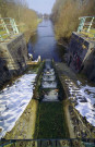 Seneffe. Ancien canal à 300 T. Maisons pontières et éclusières. Vestiges ponts et écluses sur le vieux canal.