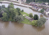 Yvoir. Île.