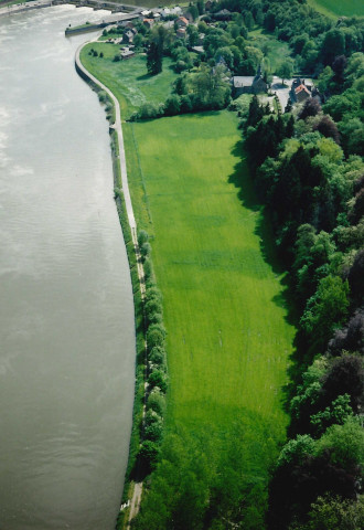 Anhée. Hun. Vues aériennes.