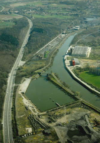 Fleurus. Lambusart. Zone portuaire.