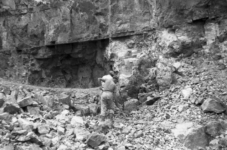 Dinant. Chantier route de Philippeville.
