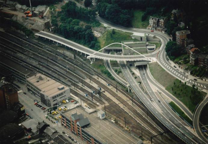 Liège. Cointe. Vues aériennes de la gare des Guillemins.