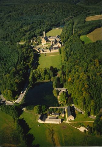 Florenville. Villers-Devant-Orval. Abbaye d'Orval. Etangs.