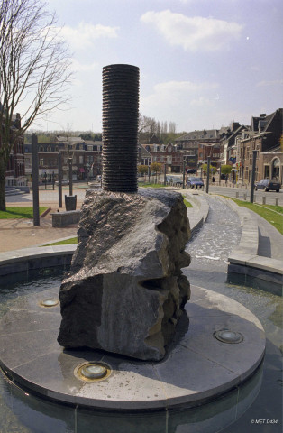 Ans. Place Nicolay. Aménagements urbains.