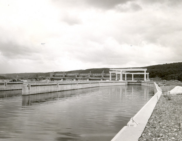 Construction du barrage éclusé d'Ampsin-Neuville
