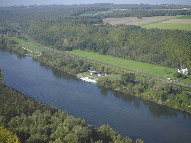 Wanze. Bas-Oha. Halte nautique sur la Meuse.