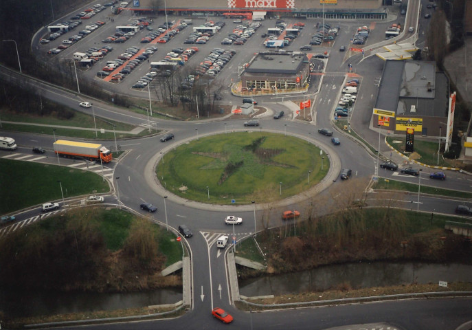 Wavre. Giratoire "du GB".