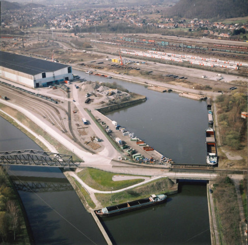 Châtelet. Châtelineau. Basse Sambre. Vues aériennes.