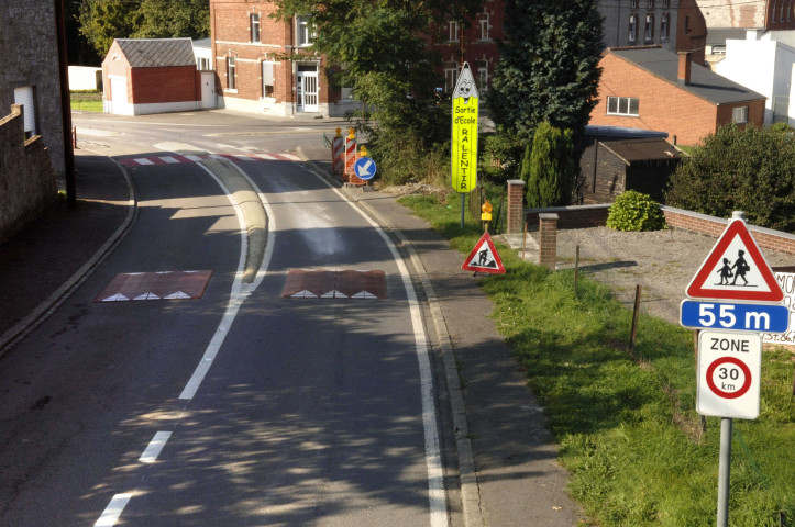 Philippeville. Aménagement des routes et sécurité des piétons.
