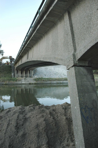 Bernissart. Pommeroeul. Canal Nimy-Blaton. Démolition du point.
