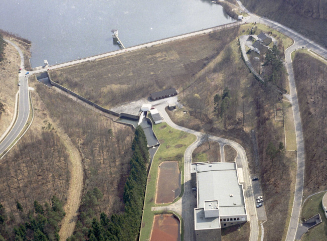 Petigny. Barrage du Ry de Rome.