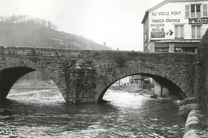 Vieux pont de Liège. Quai de la Maladrerie