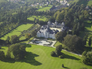 Fernelmont. Château.