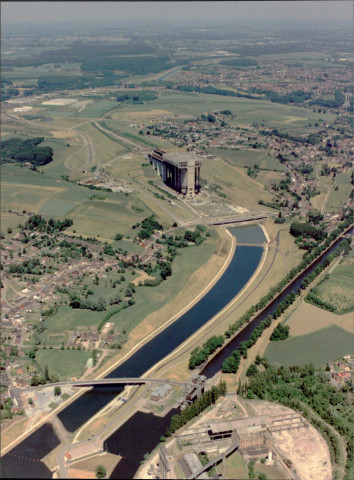 Canal du Centre : Ascenseurs, canal, canal historique, pont-canal