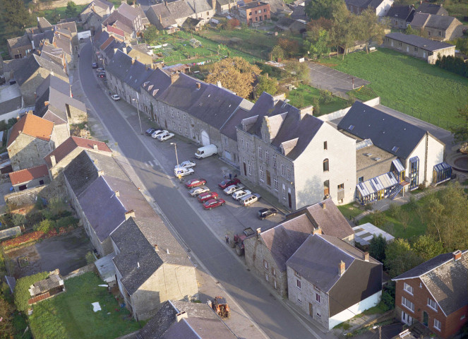 Place des Écoles.