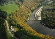 Houffalize. Nadrin. Installations du barrage de "Nisramont" sur l'Ourthe.