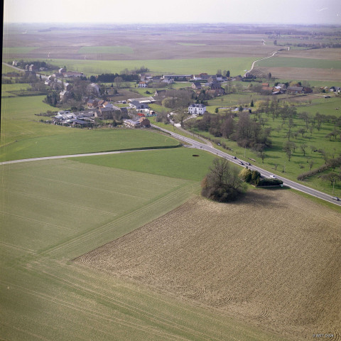Geer. Omal. Campagne des 5 tombes. Tombe romaine du Tumulus.