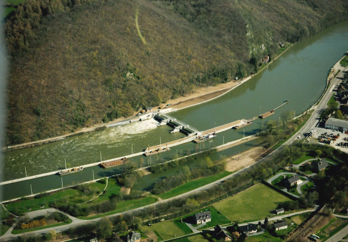Hastière. Barrage-écluse n°1. Evolution du chantier.