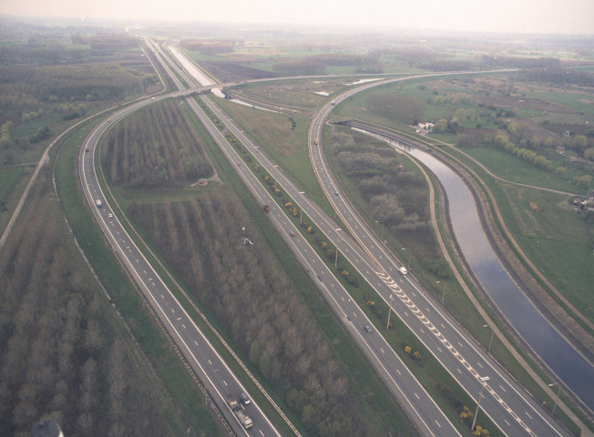 Hautrage. Croisement de la E19 et de la E42.