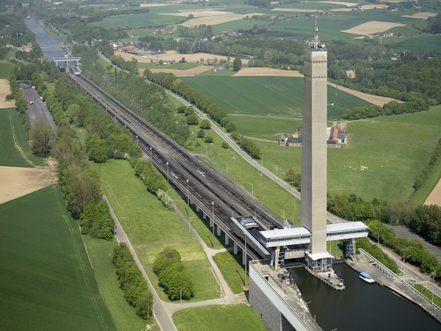Braine-le-Comte. Plan incliné de Ronquières.