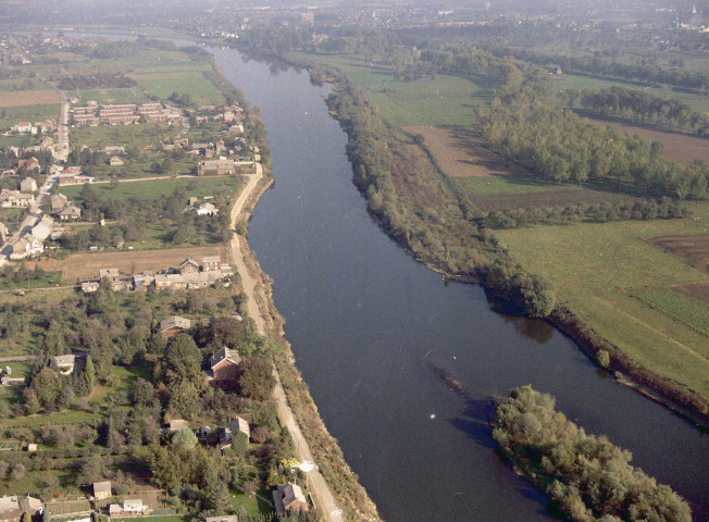 Lanaye. La Meuse.