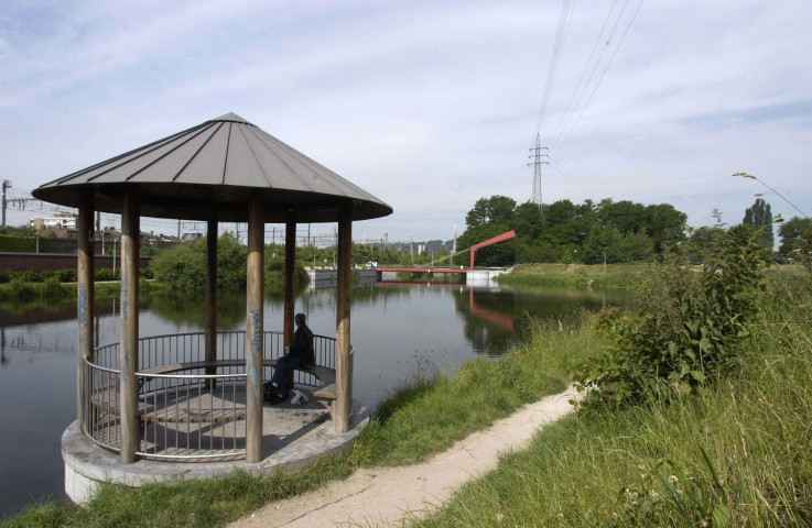 Liège. Angleur. Canal de l'Ourthe. RAVeL. Aménagements et activités.