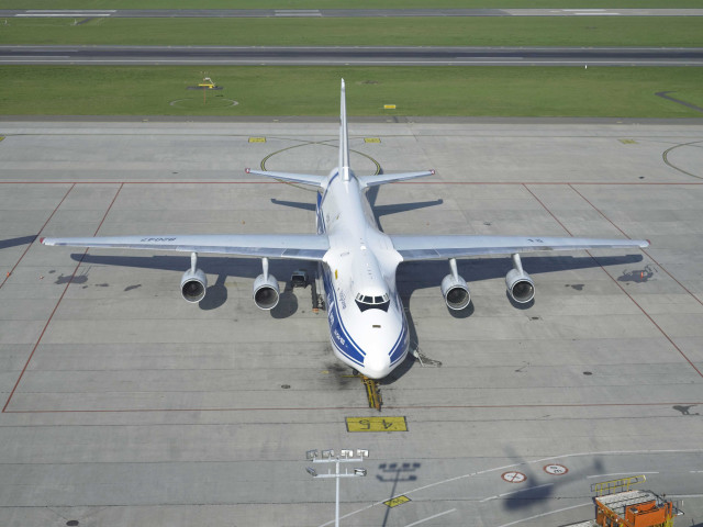 Grâce Hollogne. Aéroport de Bierset. Vues aériennes.