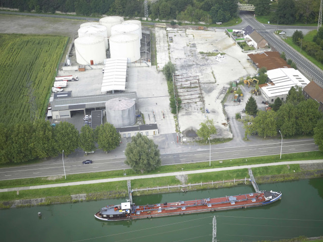 Saint-Ghislain. Tertre. Vues aériennes du canal du Centre.
