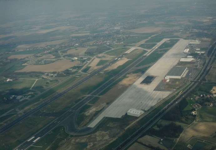 Grâce-Hollogne. Bierset. Implantation de diverses entreprises sur l'aéropôle.