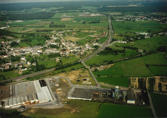 Couvin. Frasnes. Aménagements de la RN5, zoning industriel et passage à niveau SNCB.