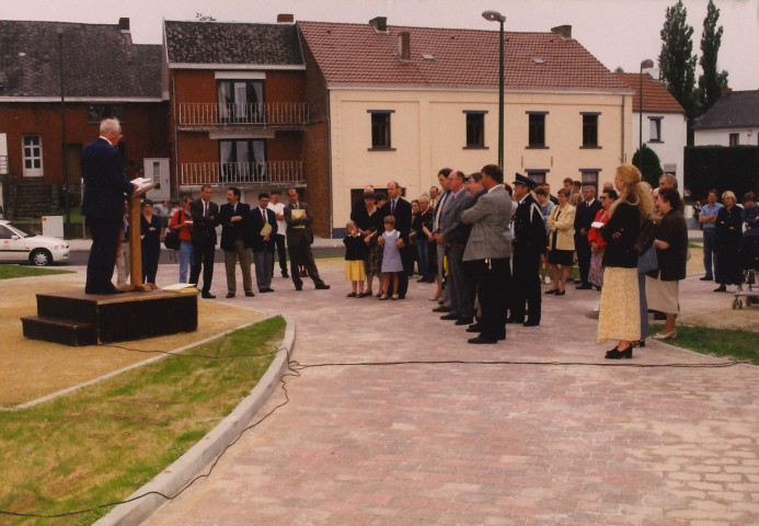 Chastre. Cortil-Noirmont. Inauguration par M. le Ministre Lebrun de la place et du tronçon RN 273.