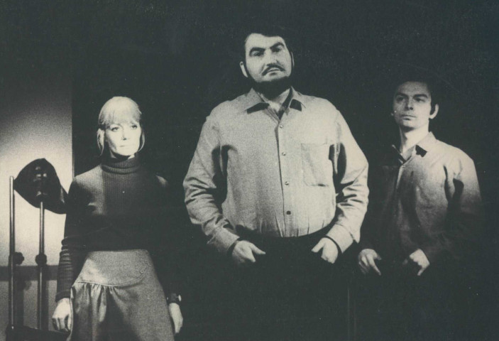 Saison 69-70. Histoires à quatre voix d'Osvaldo Dragun accompagné à la guitare par Guy Lukowsky.