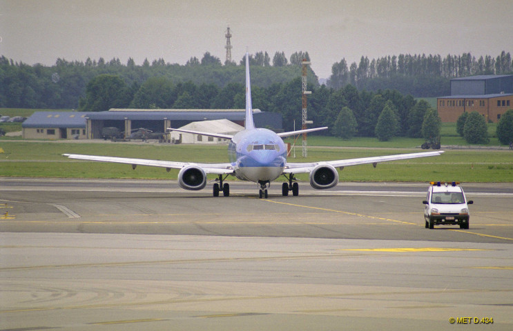 Grâce-Hollogne. Aéroport de Bierset. Avions des sociétés "Jetair" et "Sobelair".