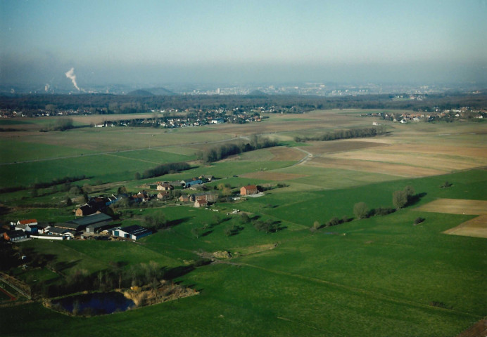 Ham-sur-Heure-Nalinnes. Nalinnes. Avant-projet de contournement du sud de Charleroi (A583 - RN5). Hauteur 100 mètres.