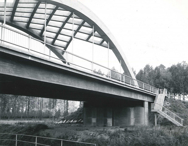 Pont de Bléharies, rue des Déportés